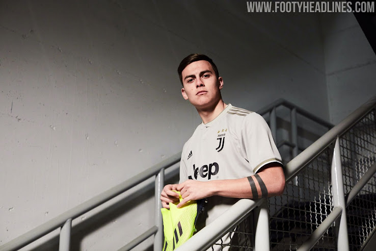 juventus tan jersey