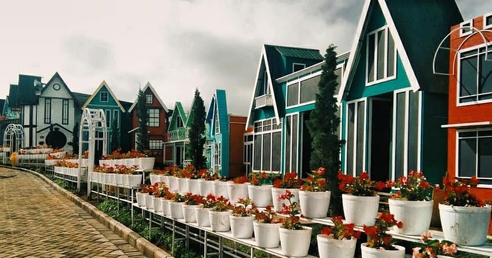 Objek Wisata Baru Flora Wisata San Terra Pujon Malang Tiket Masuk dan