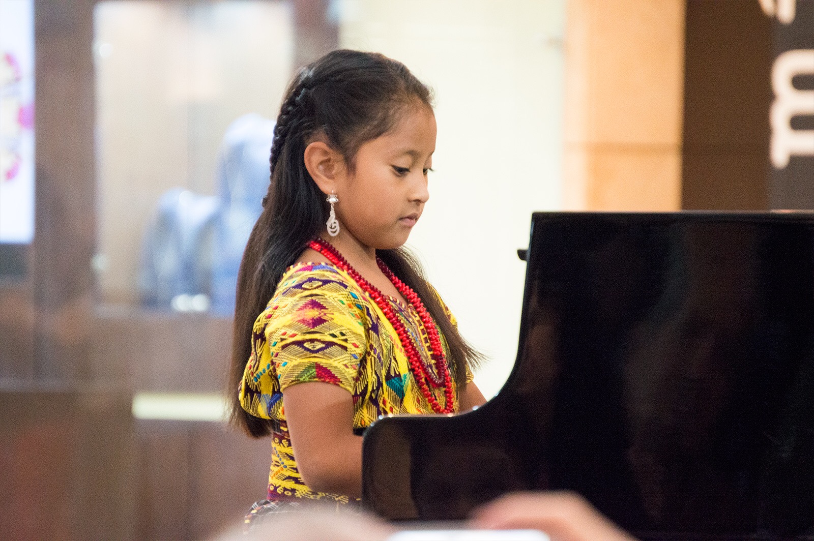 Yahaira Tubac ofrece concierto en beneficio de la niñez guatemalteca