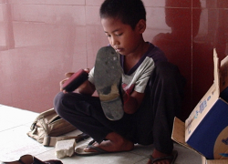 PuJI nURyatI: Angka anak Putus Sekolah di Indonesia