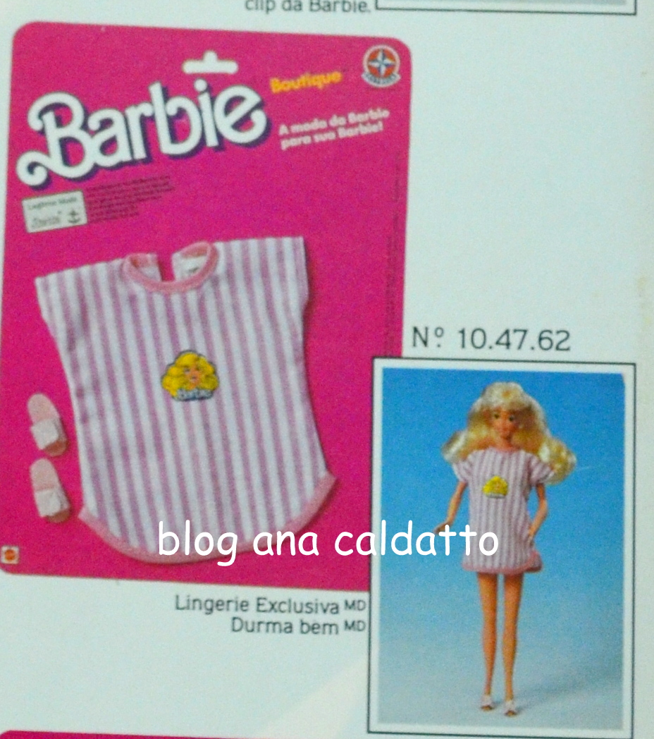 Cartela de Roupa Barbie Fashion Finds Camisa Rosa de Bolinhas e Saia Azul -  Mattel