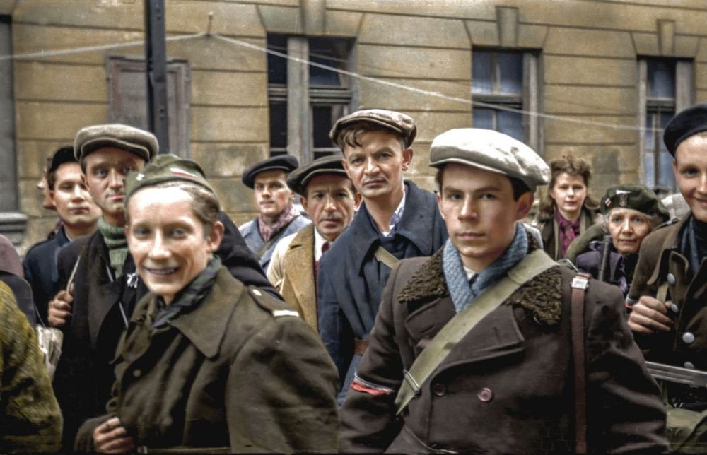 30 Incredible Vintage Photos of Warsaw Uprising Have Been Brought to ...