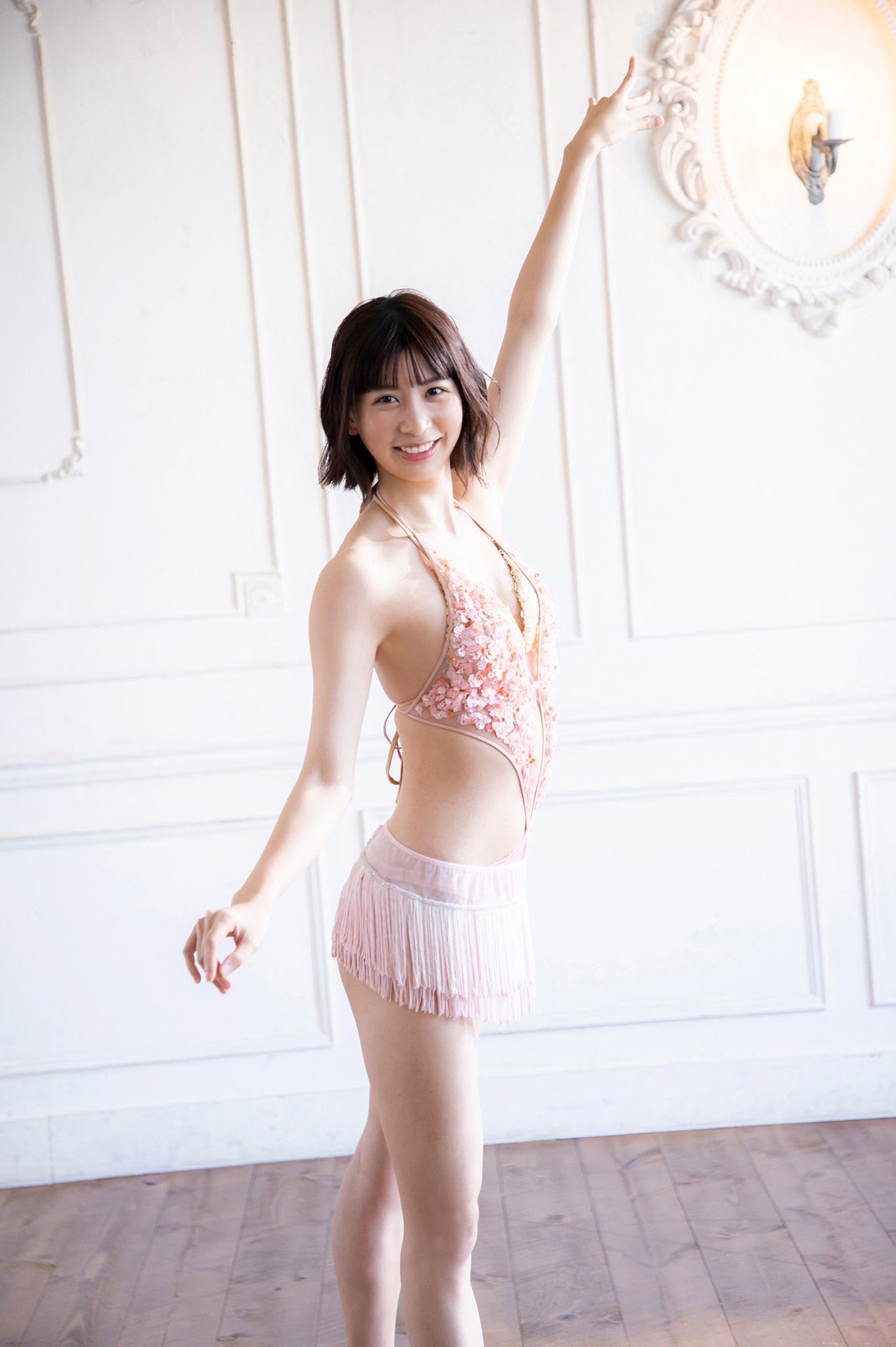 Saika Hattori 服部彩加, ヤンマガWeb 服部彩加が水着で競技ダンス