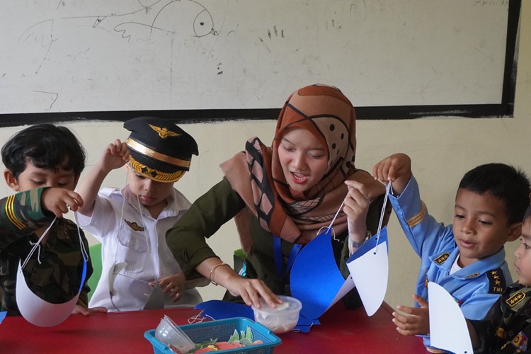 Guru Harus Berani Kreatif Hindari Mengajar Secara Monoton