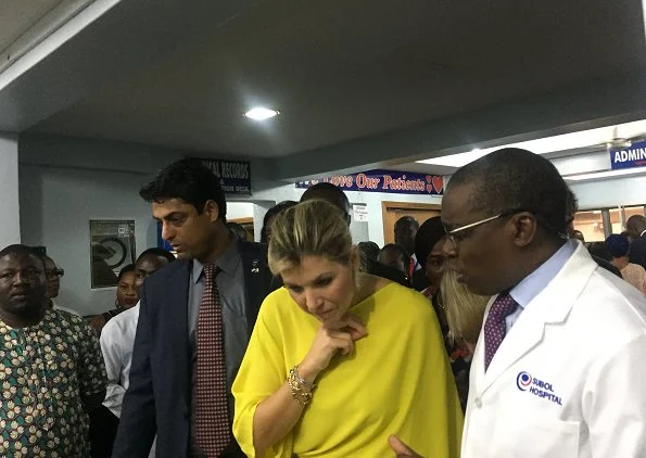 Queen Maxima visited Subol Hospital in Lagos. That pilot project was started PharmAccess. Queen wore Natan dress