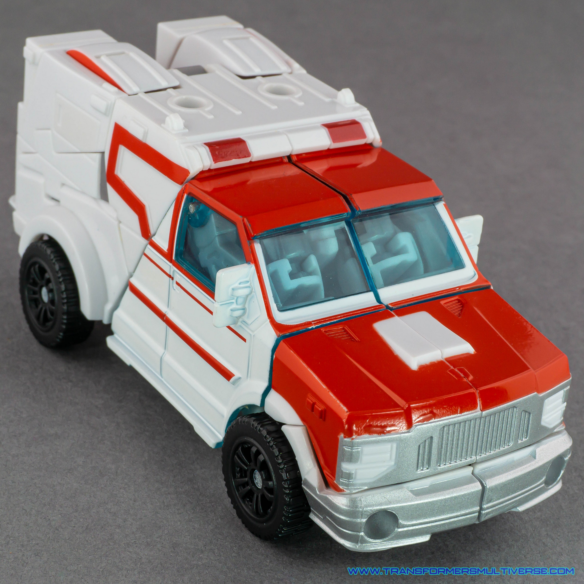 Transformers Prime Ratchet Ambulance mode