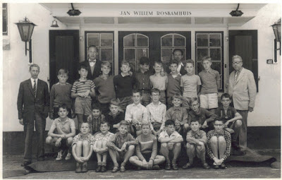 1960 Vakantie kinderkamp Nunspeet, Hans Kraan zit op de tweede rij de tweede van rechts