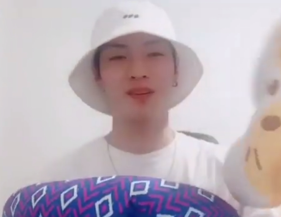 햄버거를 너무 좋아해서 알바까지 했었던 아이돌 | 인스티즈