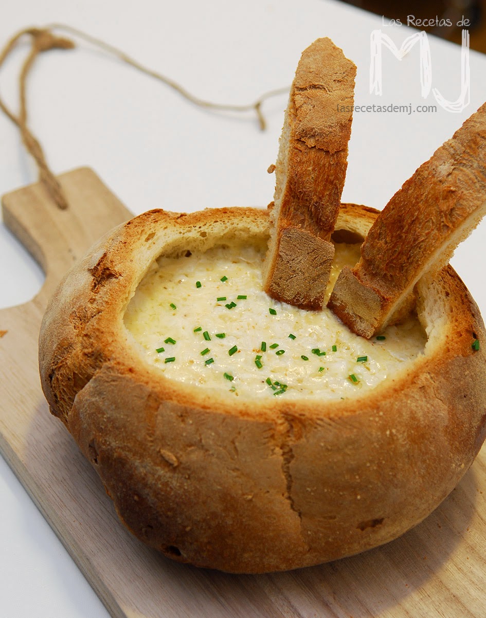 FONDUE DE QUESOS EN PAN DE PAGÈS - Las Recetas de MJ