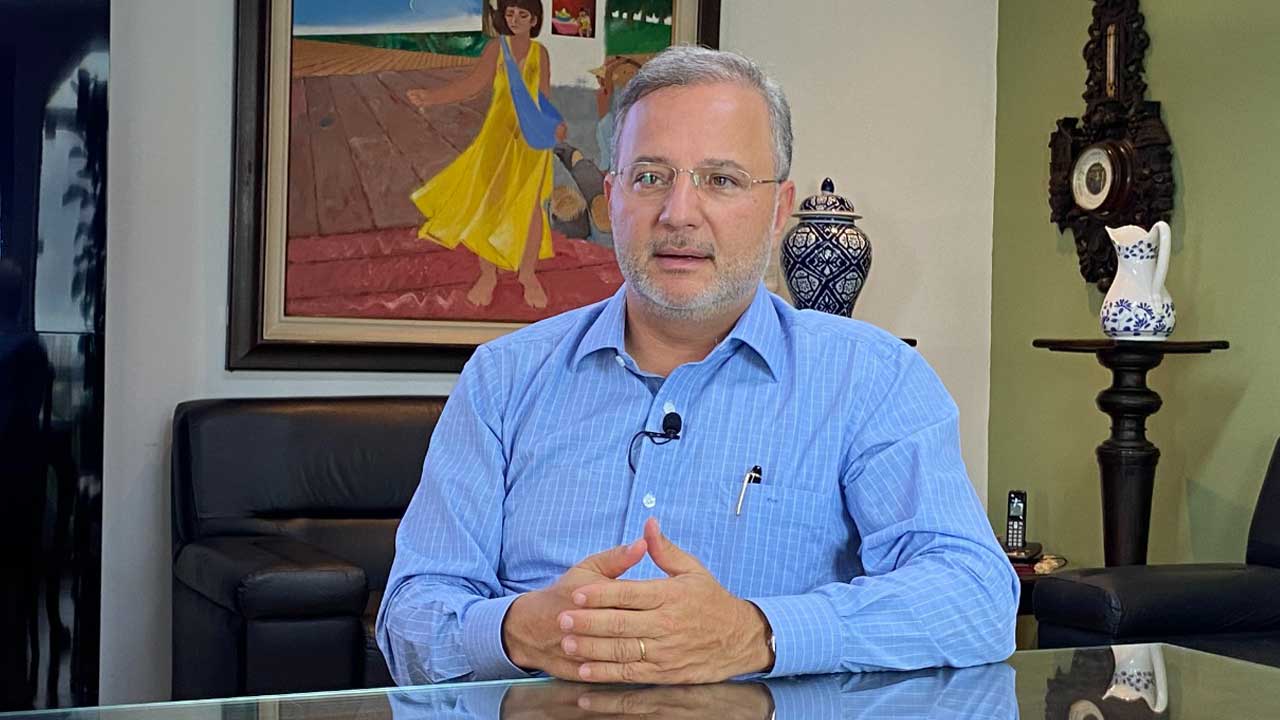 Trabalho para regionalizar e descentralizar a saúde na Bahia, afirma Vilas-Boas