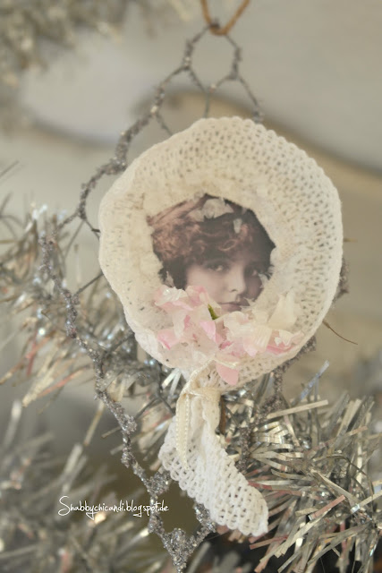 Shabby chic Ornament