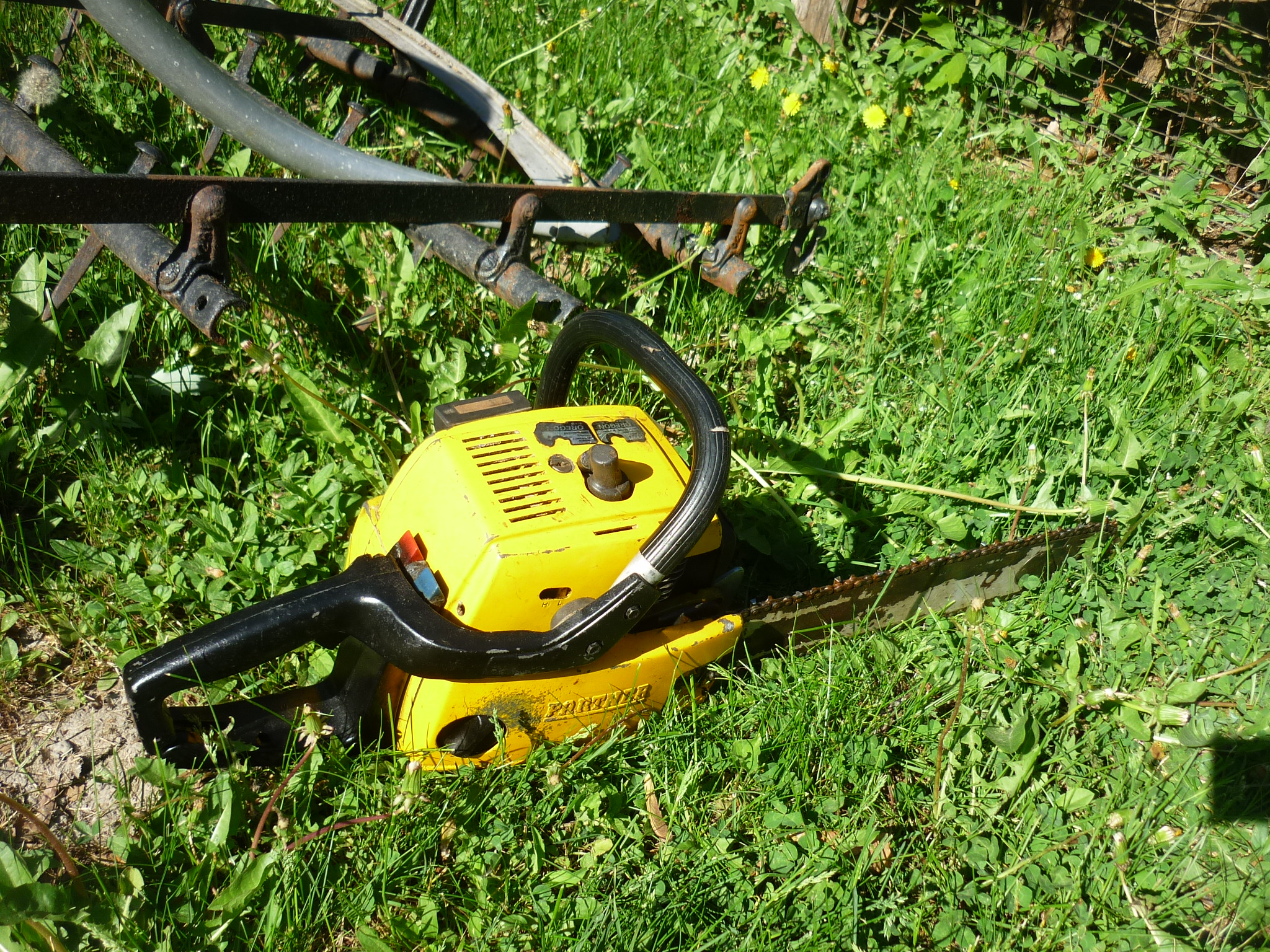 VINTAGE CHAINSAW COLLECTION PARTNER R20.