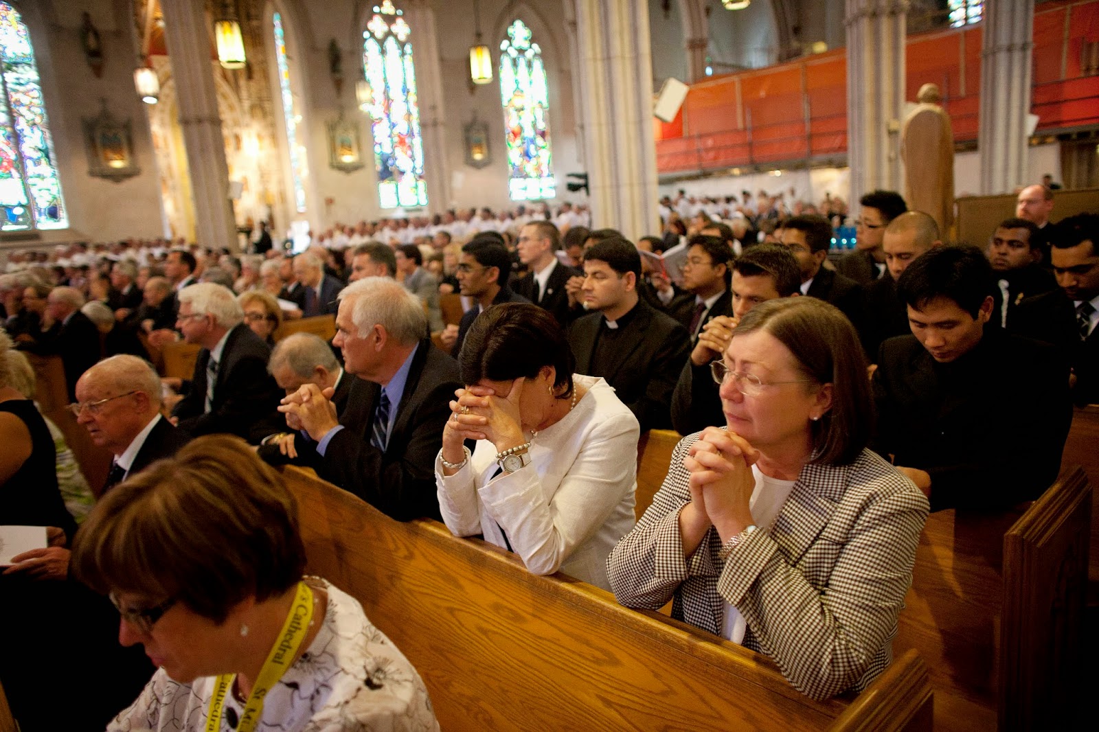 Cite Dois Exemplos De Práticas Religiosas
