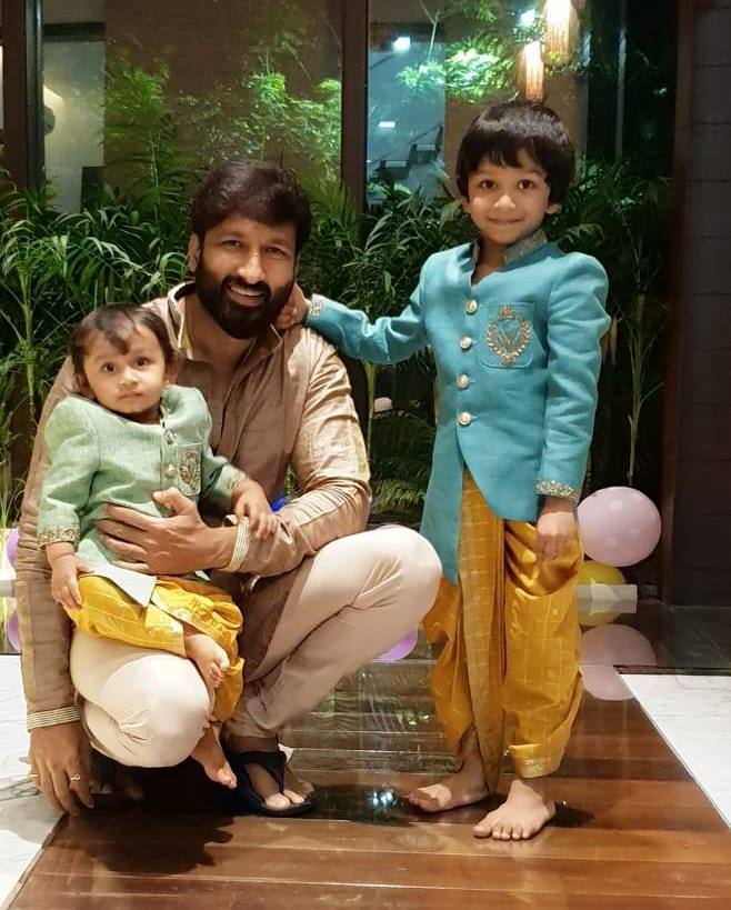 Actor Gopichand Family Photos with his wife and children's