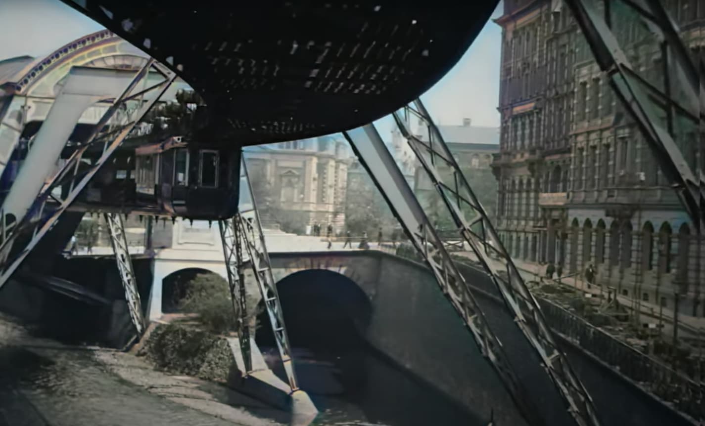 The Flying Train in 60fps und coloriert | Wuppertal Viral mit einem Schwebebahn Film von 1902