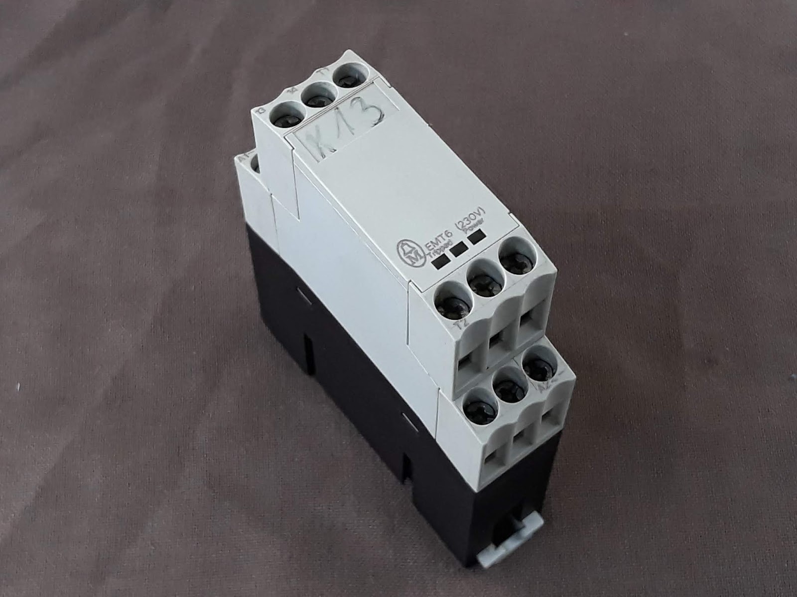 MOELLER EMT6 THERMISTOR OVERLOAD RELAY