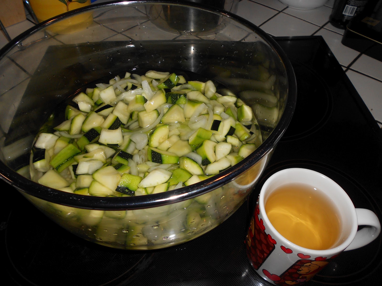 une envie un plat: conserve de courgettes-oignon-curry à l'aigre-doux