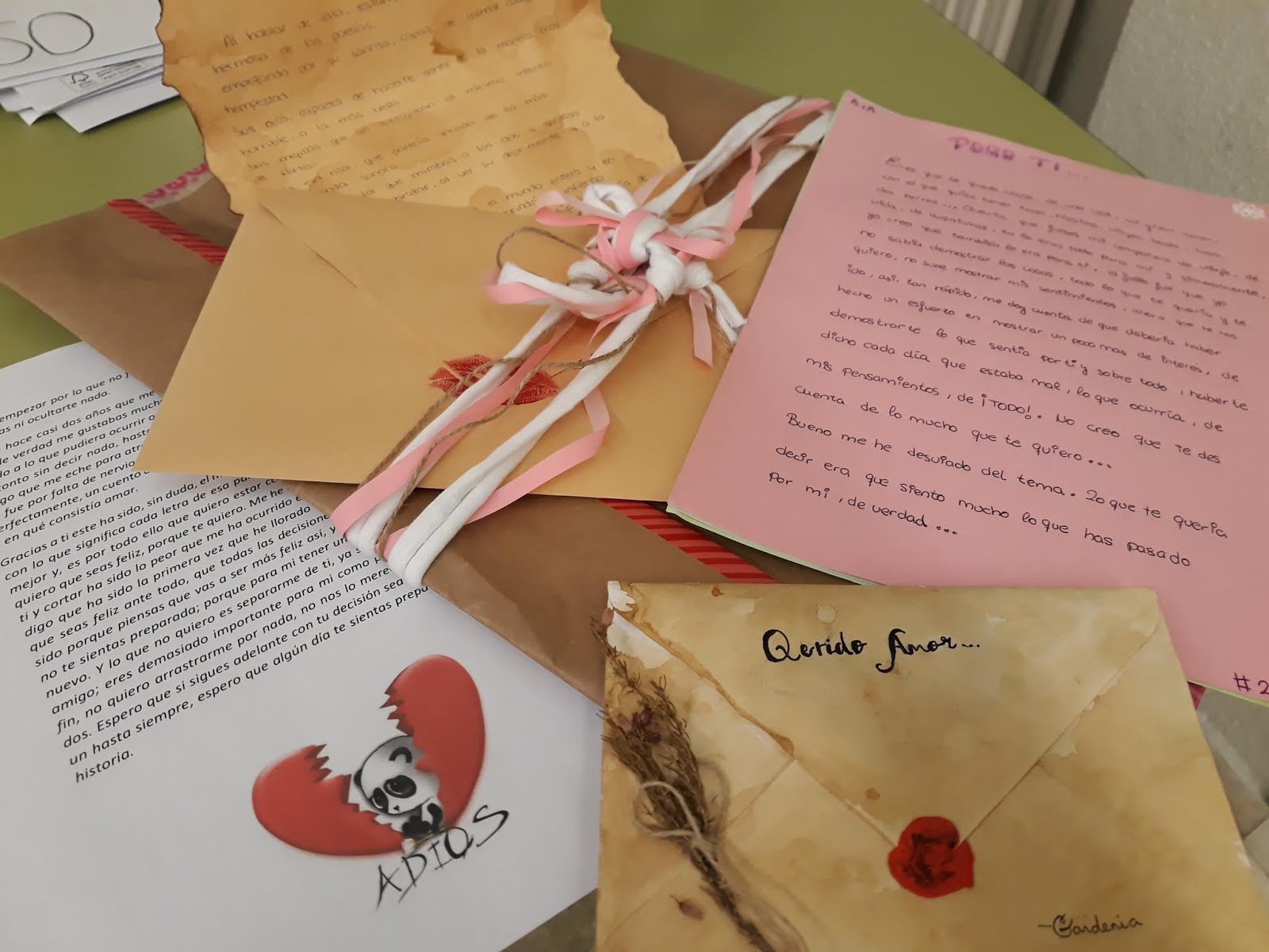 El Rollo De Las Llamas Ganadoras Del Concurso De Cartas De Amor 2019