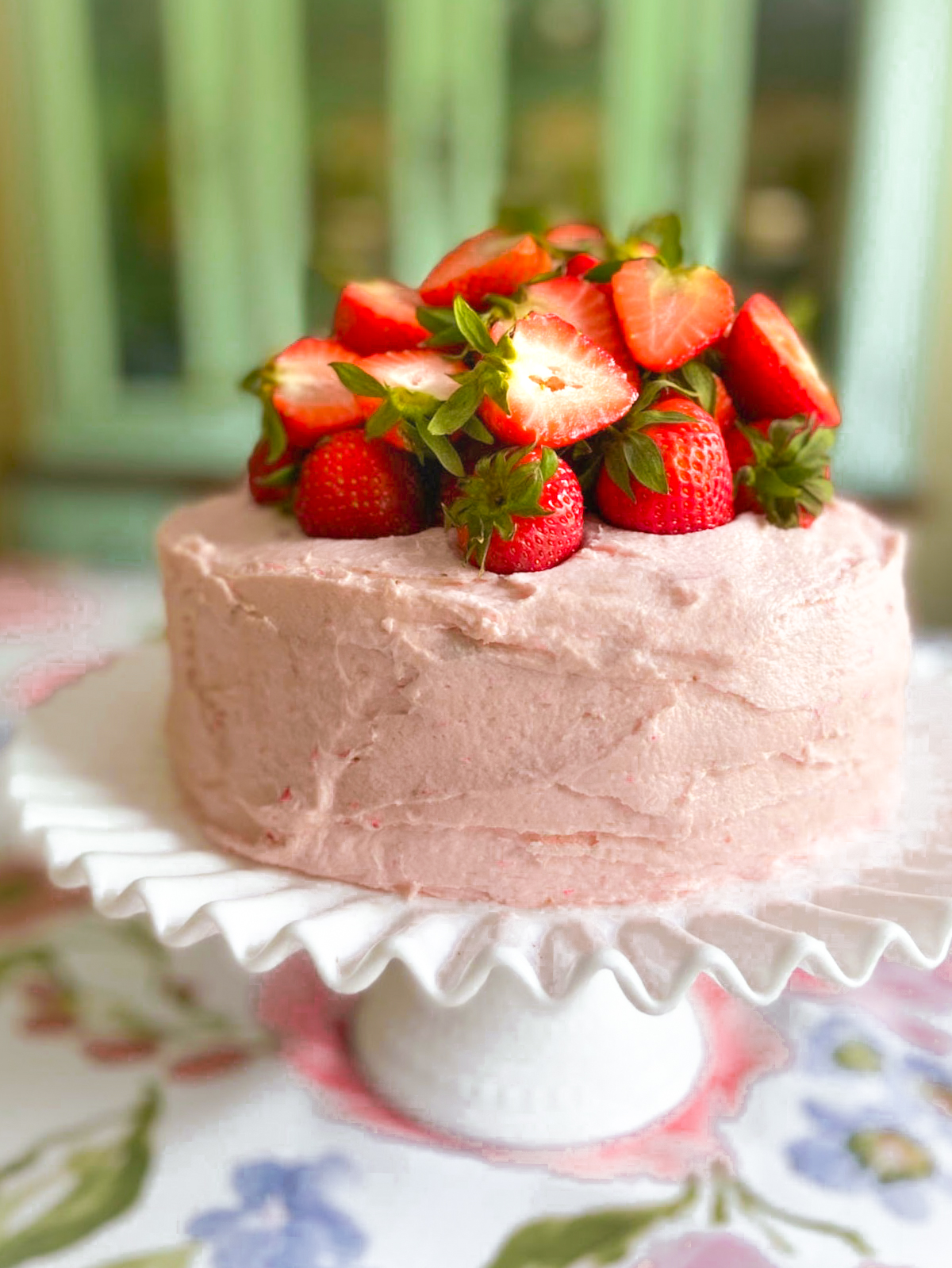 Fresh Strawberry Cake with Strawberry Buttercream Frosting