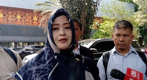 Fahira Idris Dipolisikan soal Cuitan ‘Pasien Pengawasan Corona di RI’ Fahira Idris Dipolisikan soal Cuitan ‘Pasien Pengawasan Corona di RI’