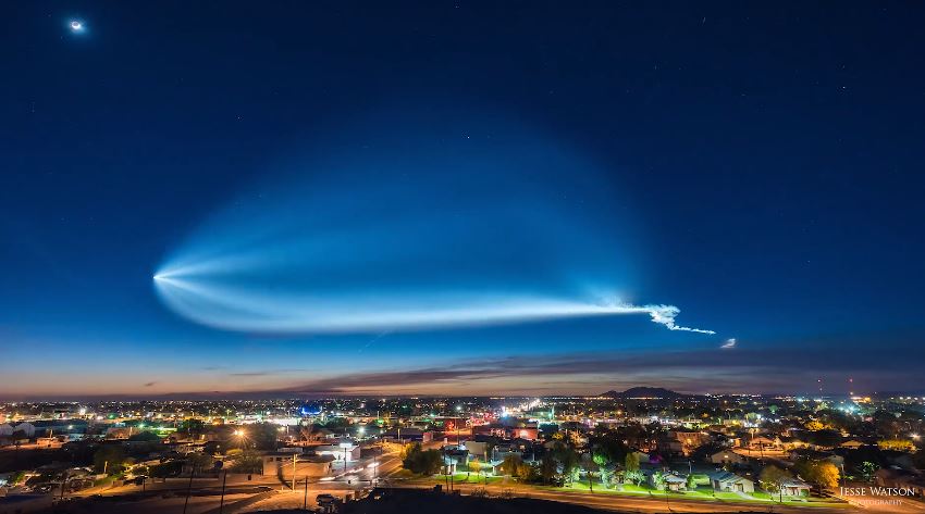 Here's the Time-lapse Video of SpaceX's 'UFO' Rocket Launch That Sent the Internet into a Frenzy ...
