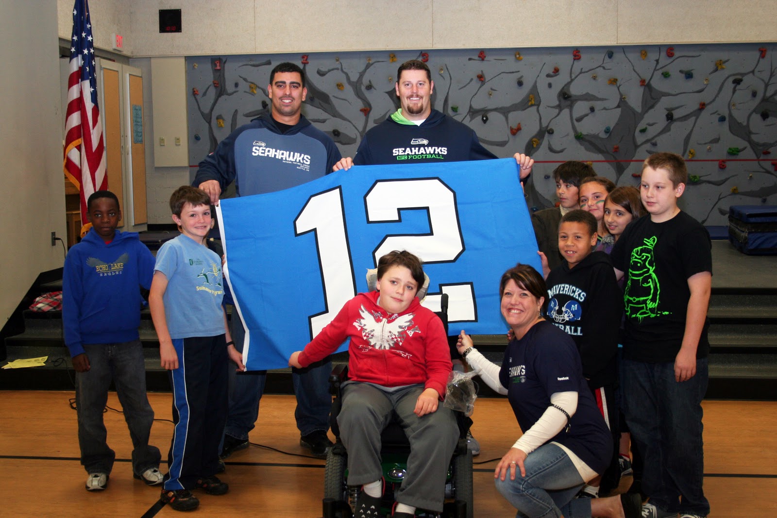 Shoreline Area News Seahawks visit Echo Lake Elementary Tuesday