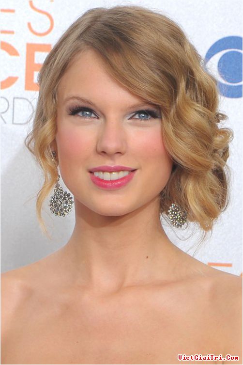 08e00049a5246a88c86237b51dbf3812 Muôn kiểu tóc đẹp như Taylor Swift