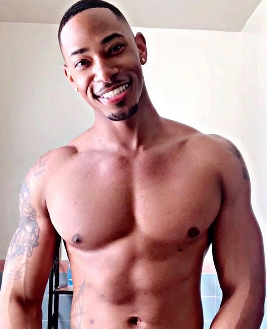 Jarrell Hargraves: Jarrell Gorgeous Gucci Biography, Age, Gay Fiancé, Heigh...