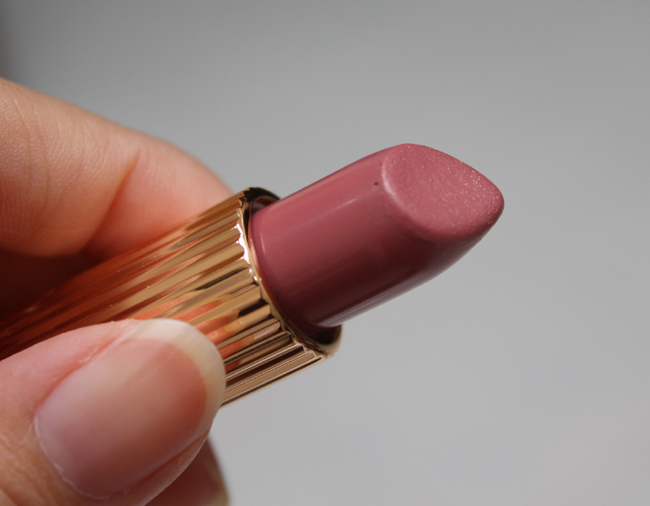 So Loverly A current favourite Estee Lauder Signature lipstick in