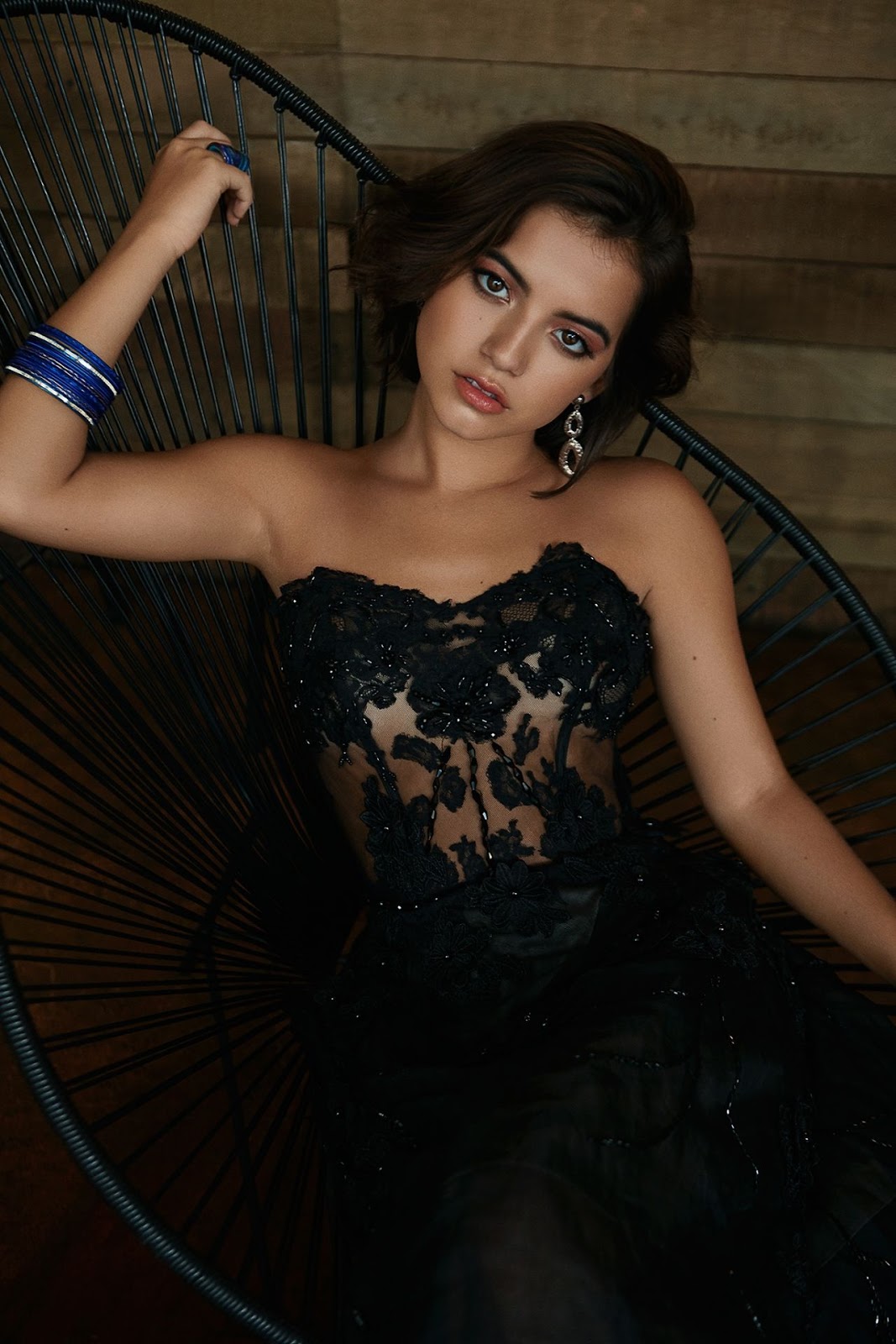 labels isabela moner share