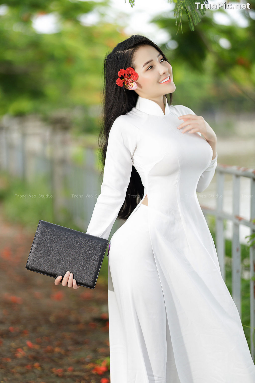 Image The Beauty of Vietnamese Girls with Traditional Dress (Ao Dai) #1 - TruePic.net - Picture-67