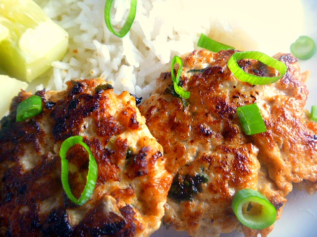 Garlicky, herby chicken patties; crispy on the outside and moist and tender on the inside, next to a fresh salad bursting with flavor make for one tasty dinner! - Slice of Southern