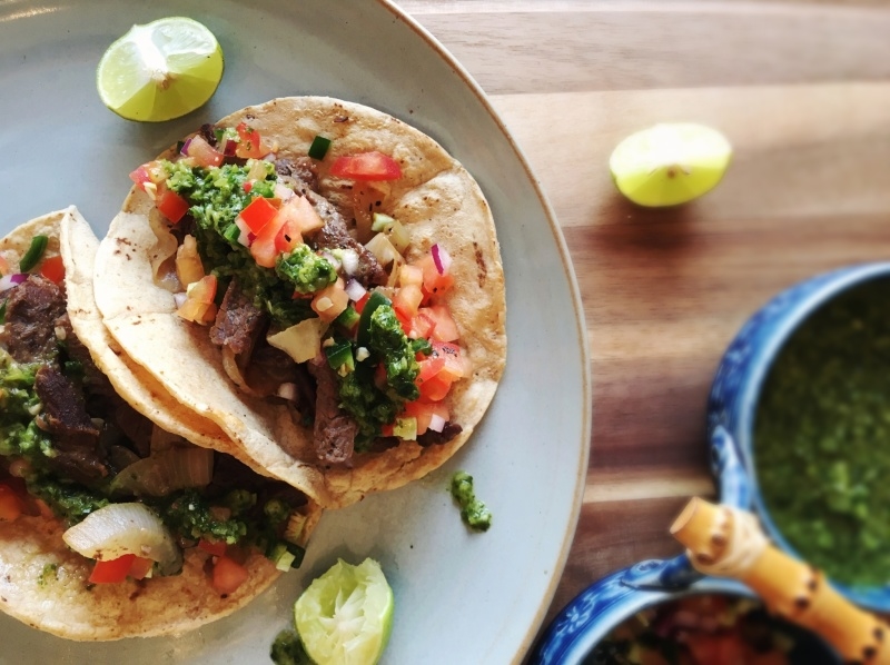 Tacos de fajitas de res con chimichurri Delirios de Cocina
