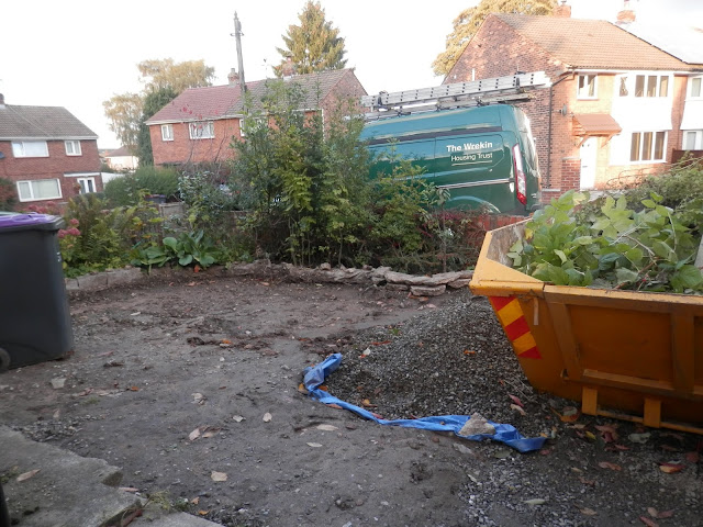 Diary of a permaculture (ish) garden, September and October 2018. From UK garden blogger secondhandsusie.blogspot.com #ukpermaculture #ukgardenblogger #suburbangarden #gardening