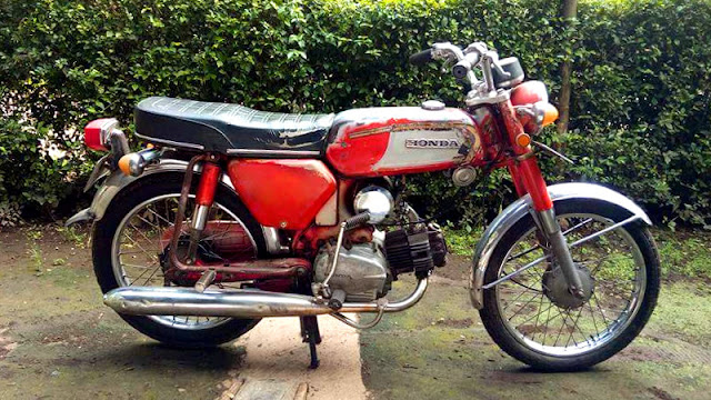 Honda Benly S110 kotak 1973