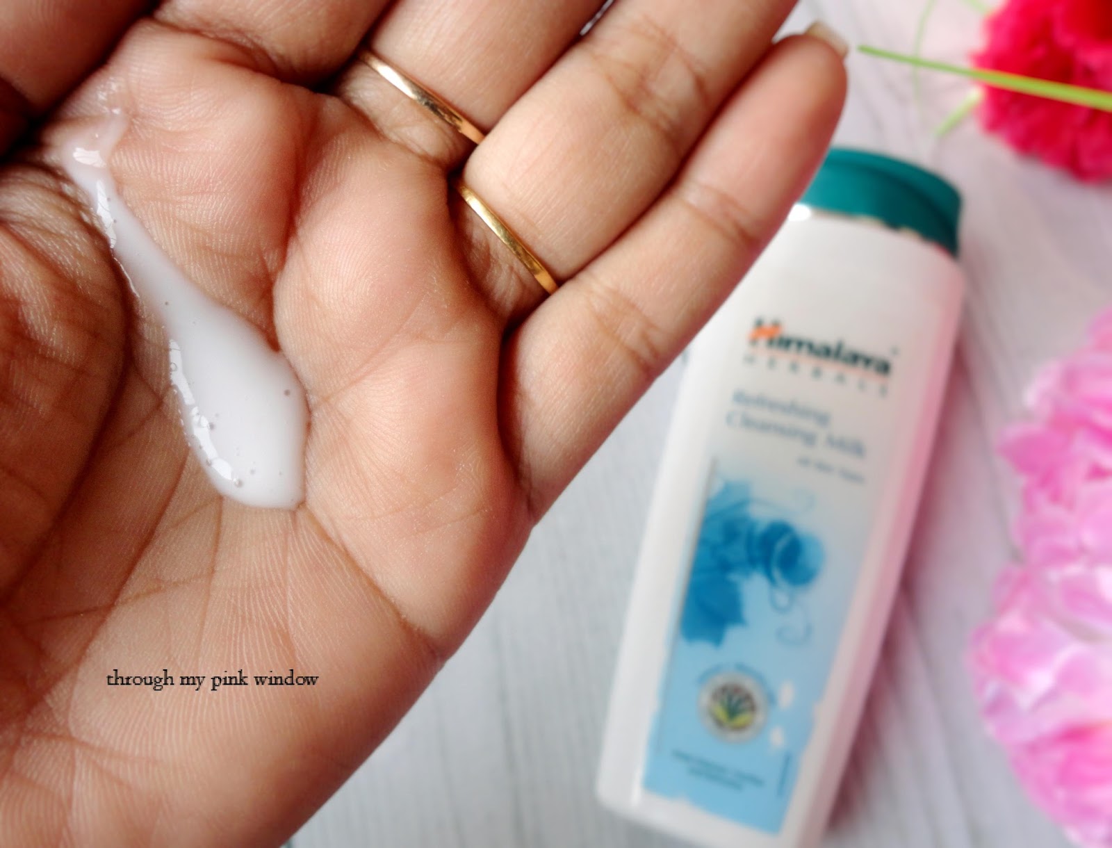 クレンジング・メイク落とし Himalaya Refreshing Cleansing Milk 2pcs