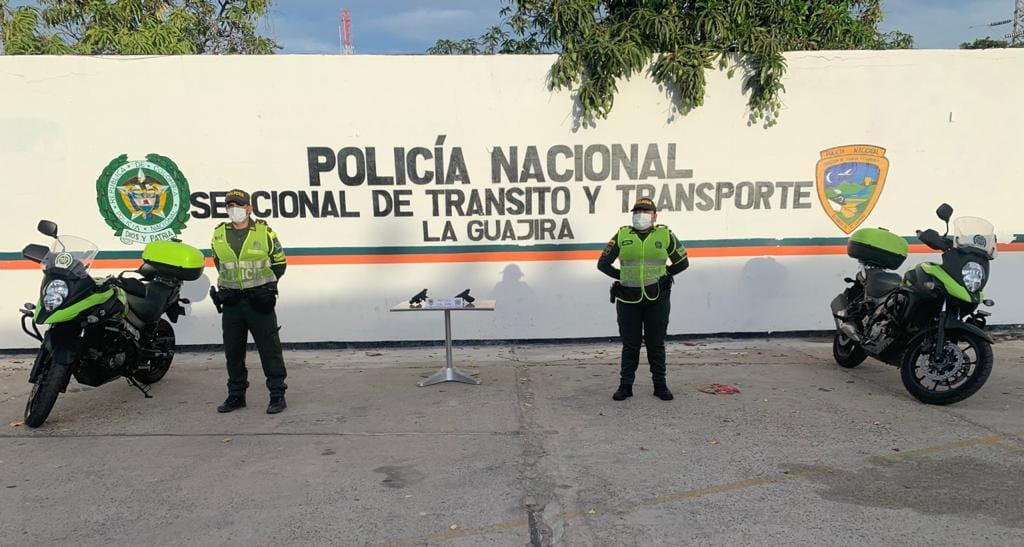 https://www.notasrosas.com/Seccional de Tránsito y Transporte (Setra) realiza operativos en carreteras guajiras