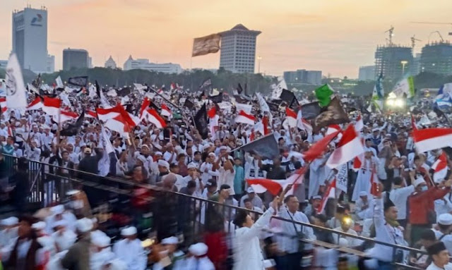 Reuni 212, Gerakan Ketidakpuasan Rakyat terhadap Pemerintah Reuni 212, Gerakan Ketidakpuasan Rakyat terhadap Pemerintah