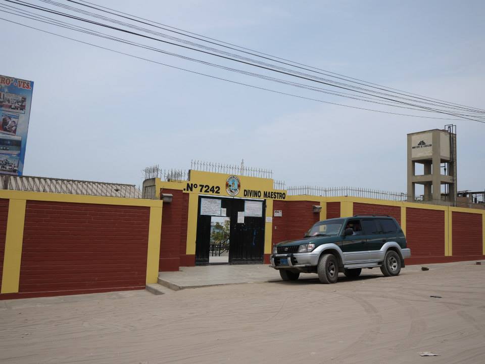 Escuela 7242 DIVINO MAESTRO - Villa El Salvador