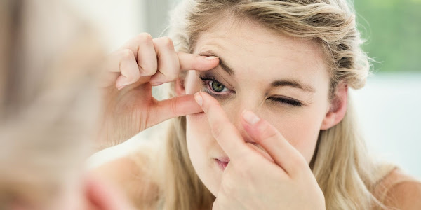 Caring For Contact Lenses To Keep It Safe To Use