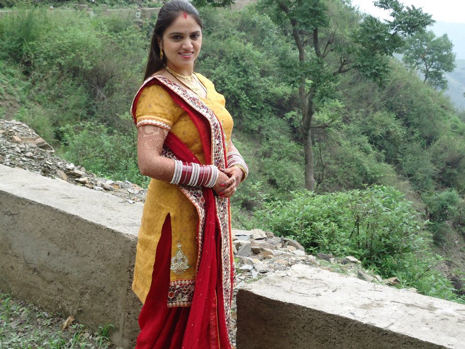 honeymoon dresses for indian bride