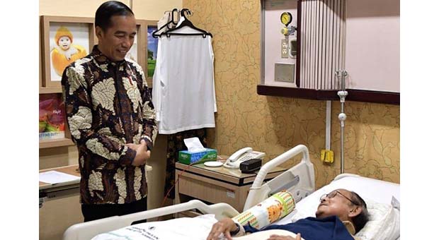 BJ Habibie Meninggal Karena Jantungnya Melemah