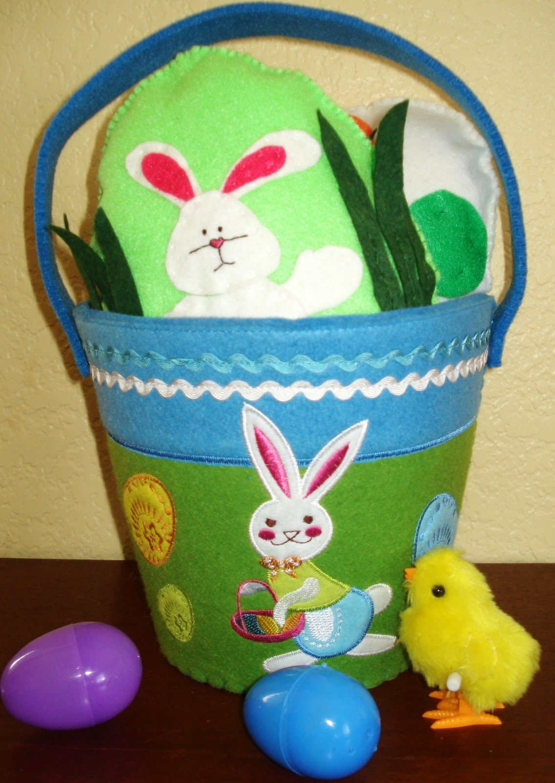 Mama's Felt Cafe Fun Felt Easter Basket Craft RoundUp