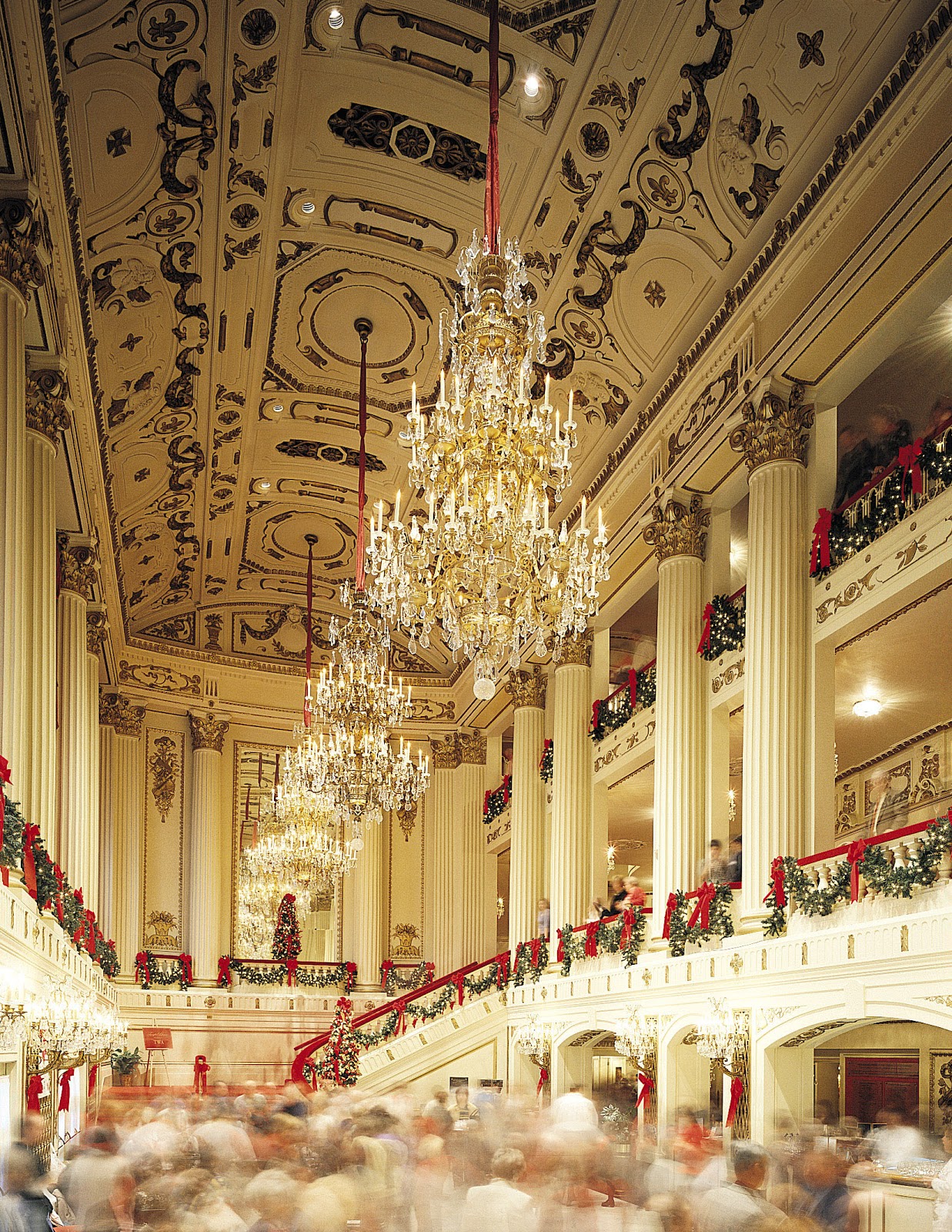 The St. Louis Symphony Holiday Celebration at Powell Hall