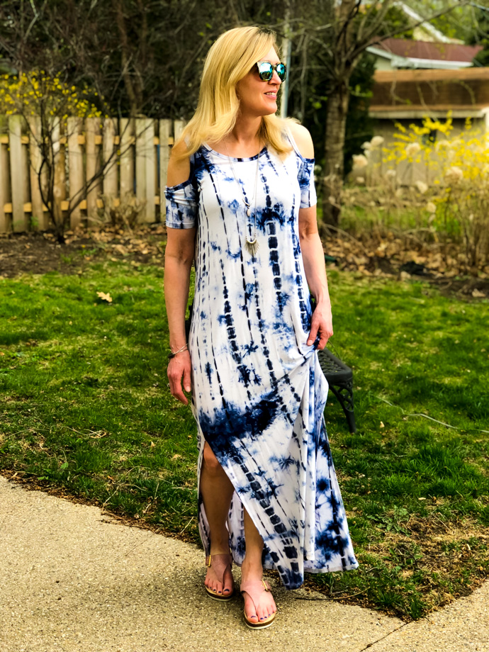 tie dye maxi dress you can wear for the 4th