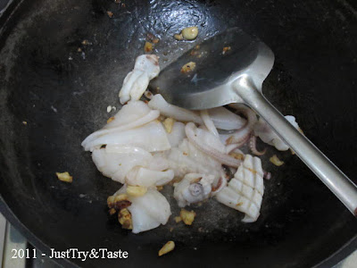 Resep Udon dengan Udang, Cumi-Cumi & Sayur JTT