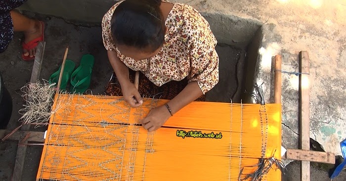 Proses Pembuatan Tenun Ikat