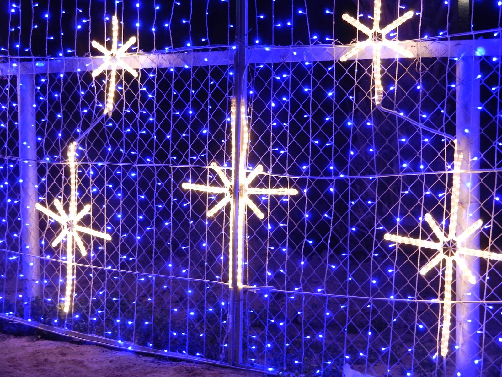 Kuweight 64 AHMADI LIGHTS TURNS MAGICAL FOR KUWAIT NATIONAL AND