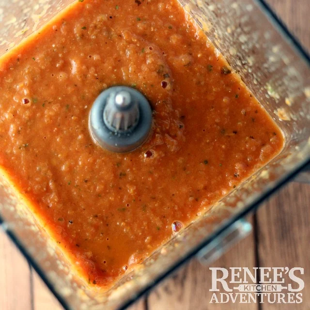 Oven-Roasted Tomato Basil Marinara Sauce | Renee's Kitchen Adventures #SundaySupper easy recipe for fresh tomatoes