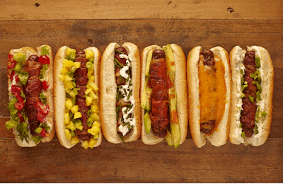 gallery-1435761337-20150624-delish-hot-dogs-0420.gif